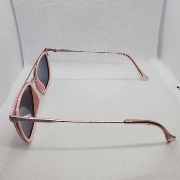 Prive Revaux Polarized The Aussie Limited Edition Pink Sunglasses & Case - Picture 12 of 14